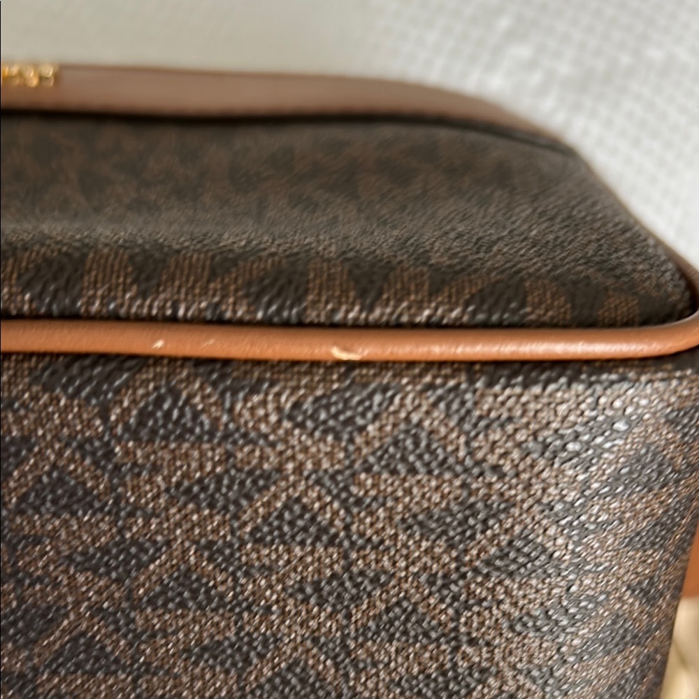 Michael Kors Jet Set Bag with Monogram Print NWOT - Picture 12 of 12